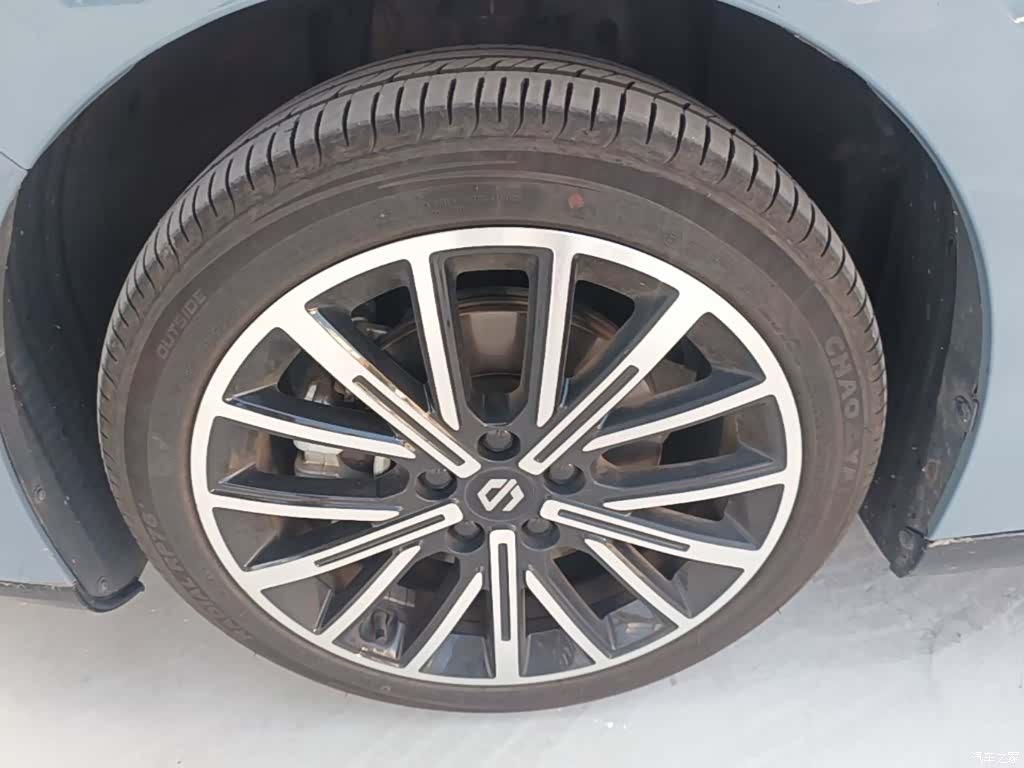 Leapmotor B01, 2025 23