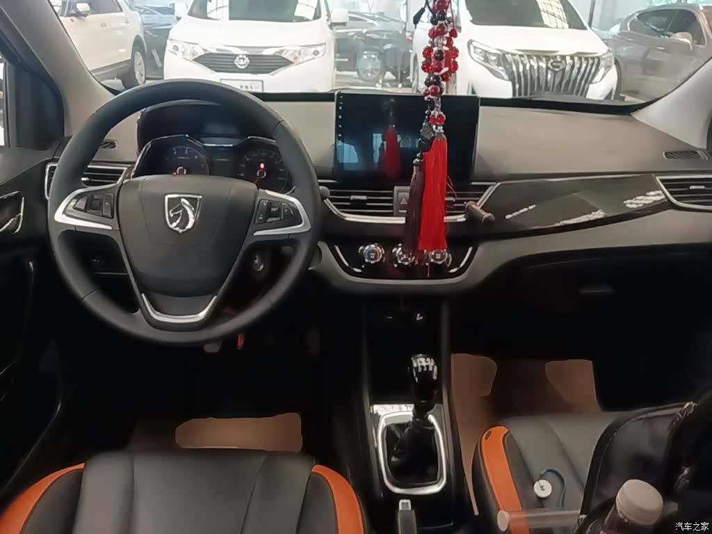 Wuling 310, 2016 10