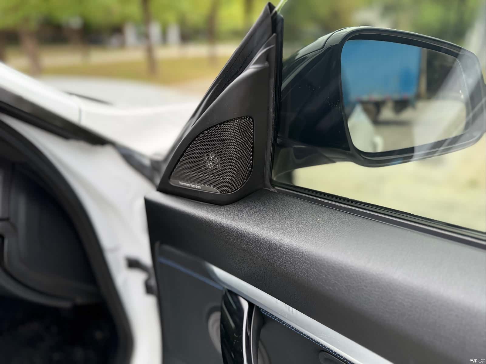 BMW 3 Series, 2019 10