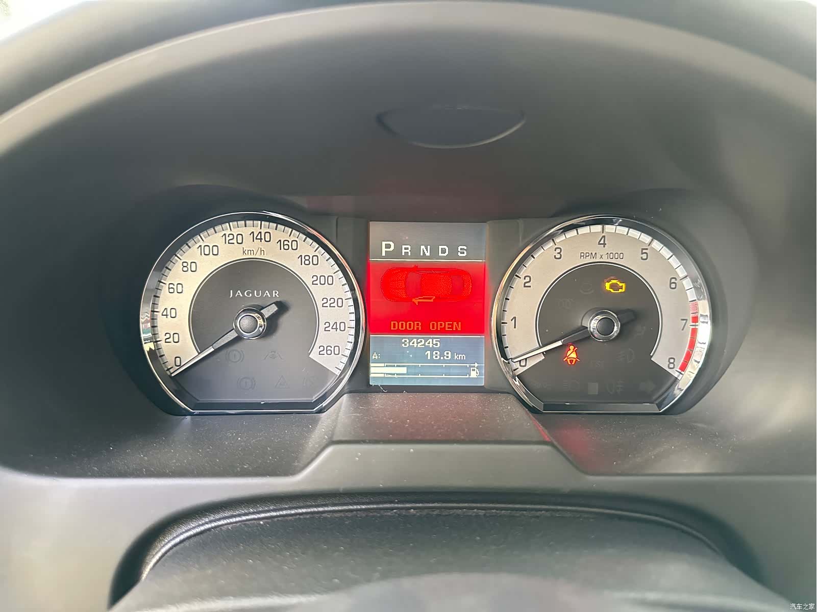 Jaguar XF, 2013 23