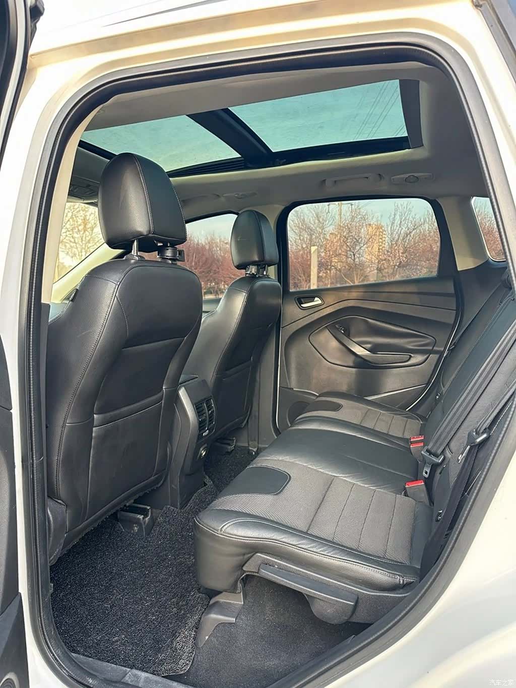 Ford Kuga, 2014 7