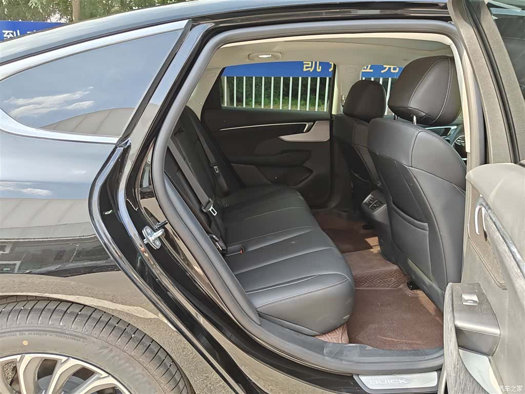 Buick LaCrosse, 2026 11