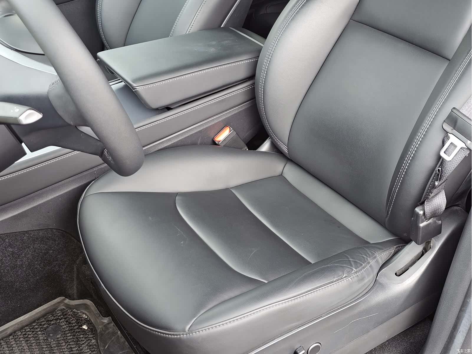 Tesla Model Y, 2023 10