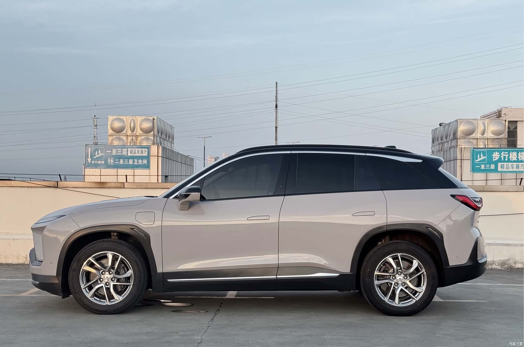 NIO ES6, 2022 4