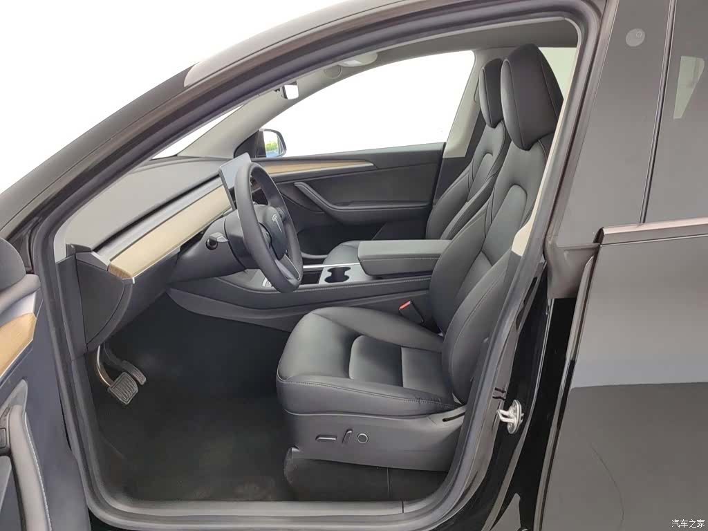 Tesla Model Y, 2022 10