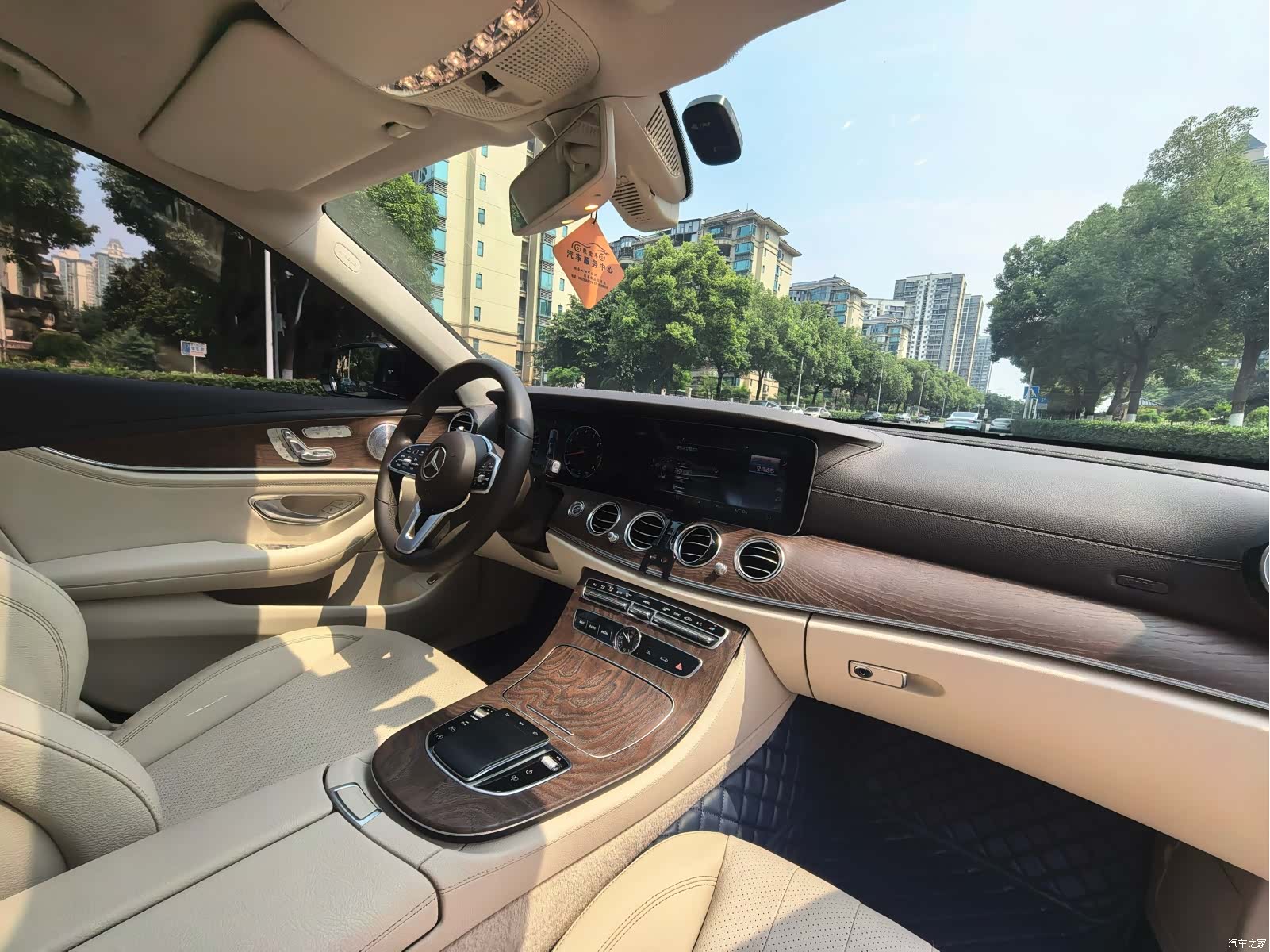 Mercedes-Benz E-Class, 2019 11