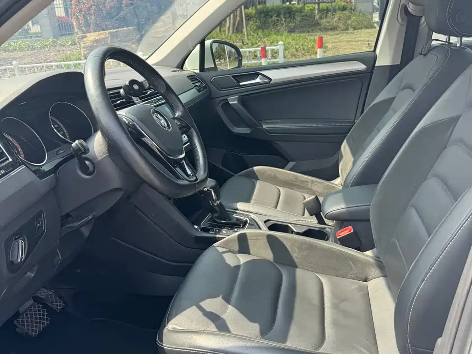 Volkswagen Tiguan L