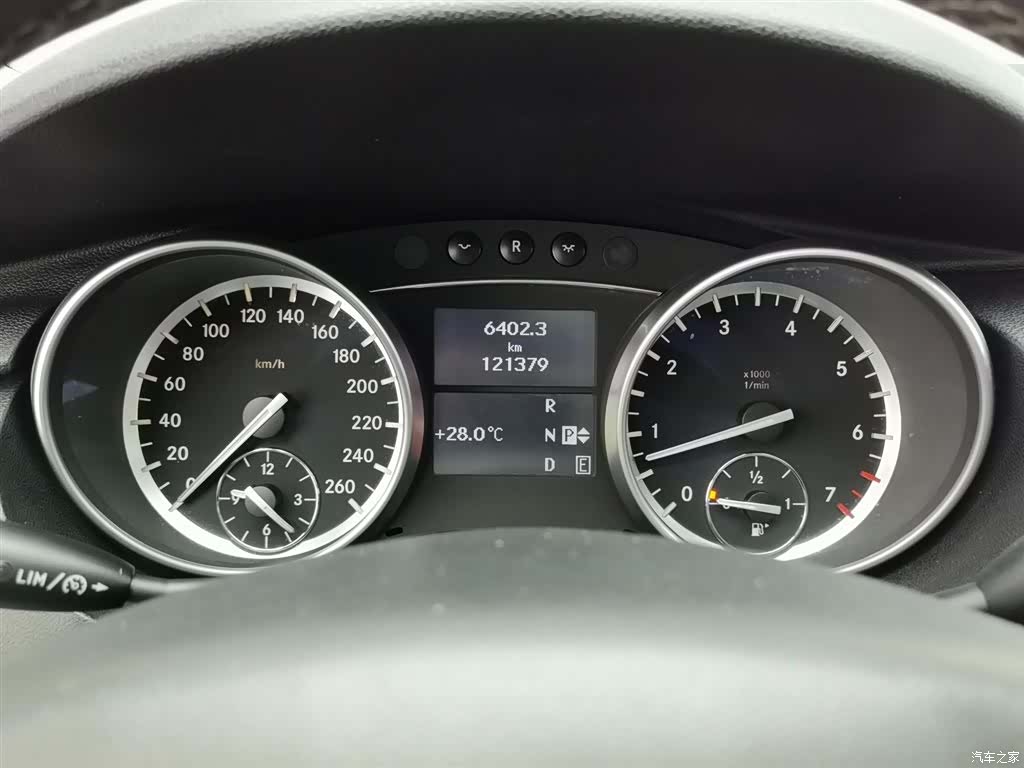 Mercedes-Benz R-Class, 2016 10