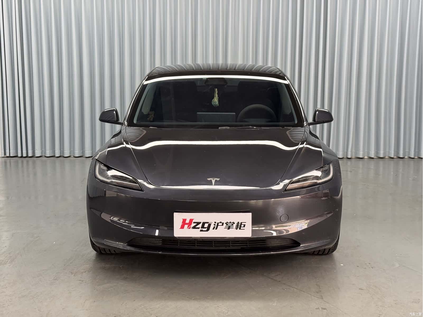 Tesla Model 3, 2025 1