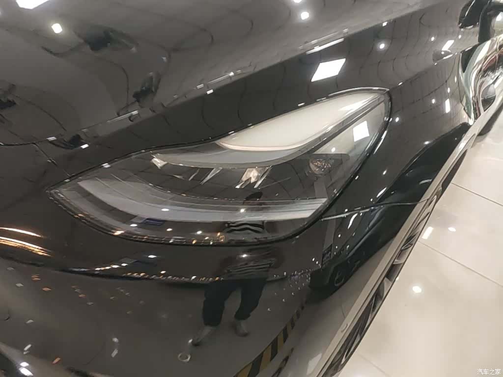 Tesla Model Y, 2021 24