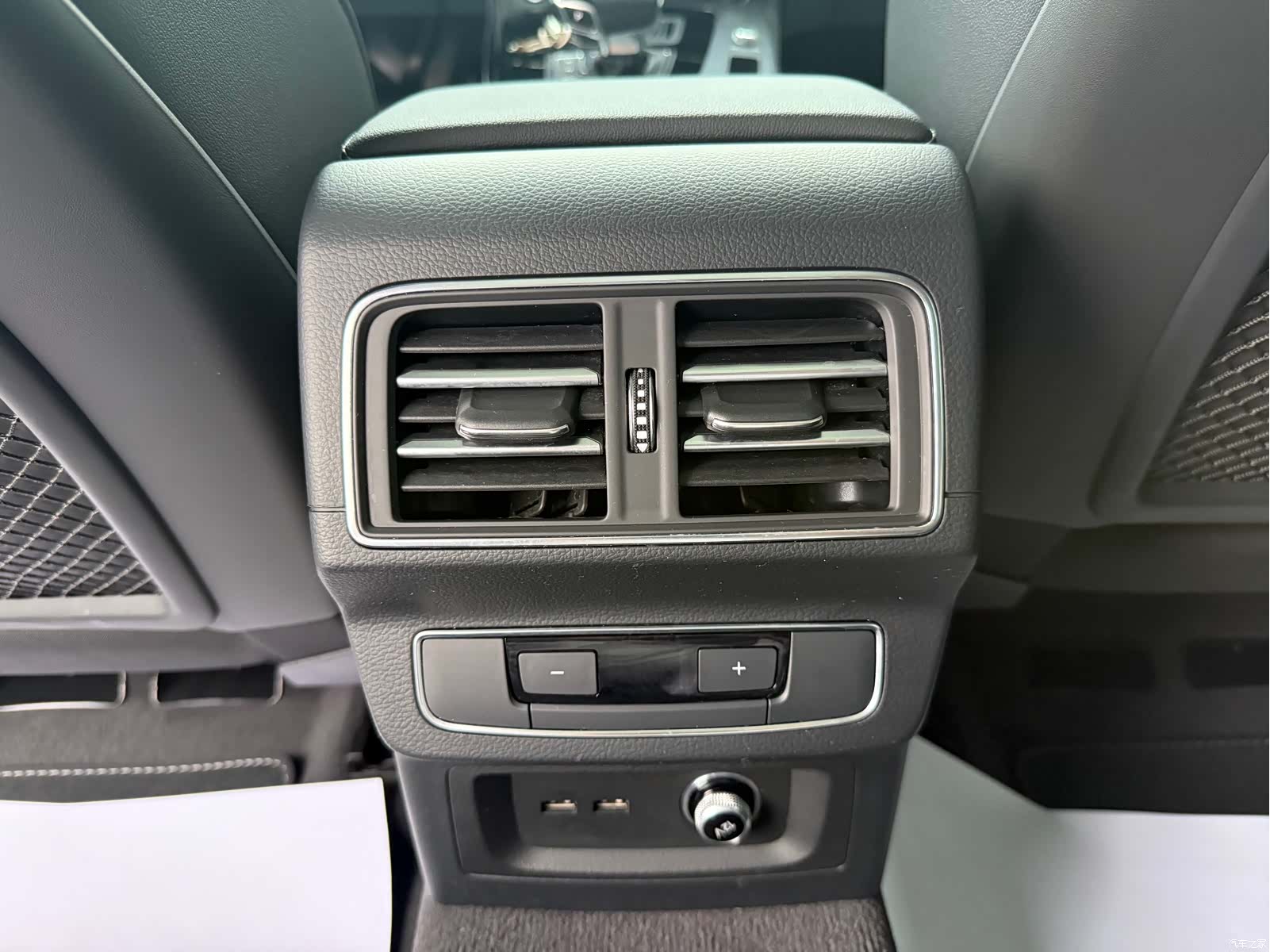 Audi Q5L, 2024 10