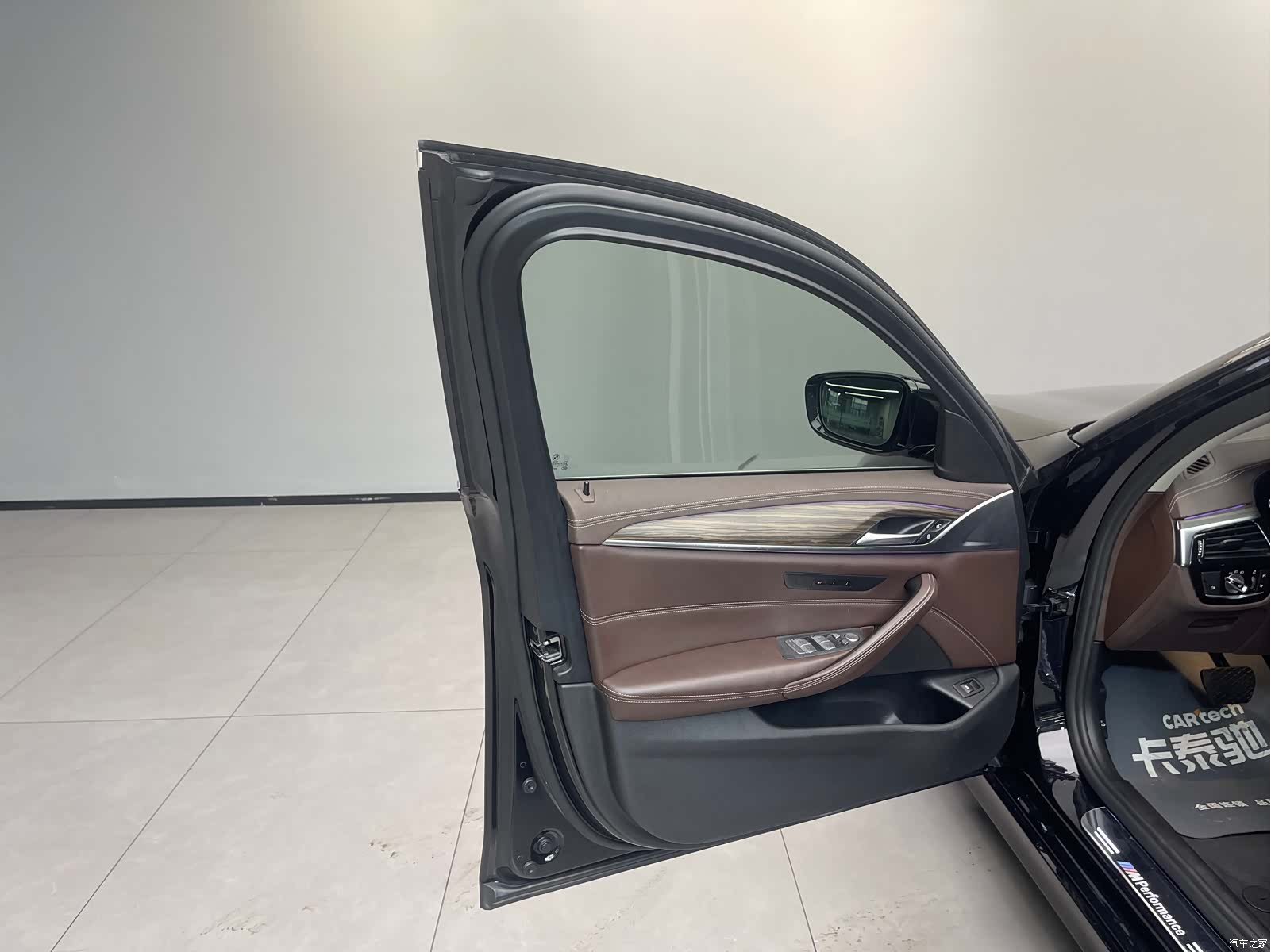 BMW 5 Series, 2020 27