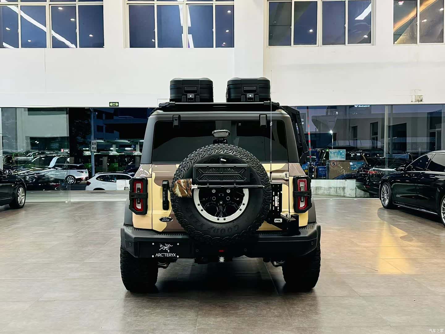 Ford Bronco, 2026 4