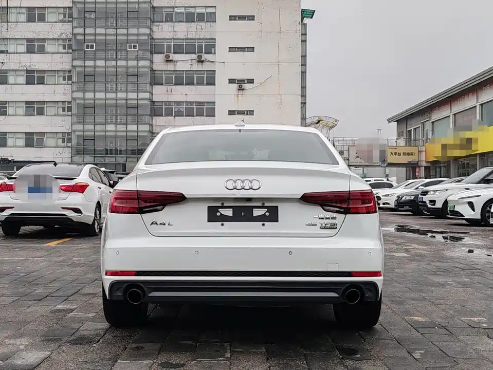 Audi A4L