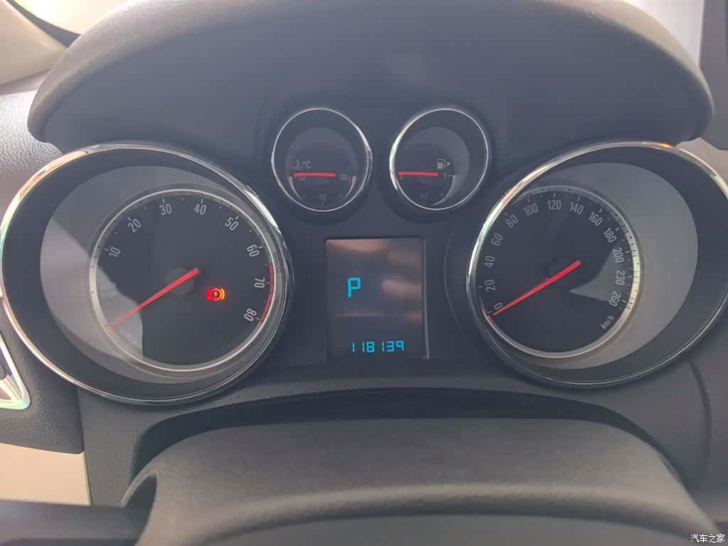 Buick Encore, 2016 12