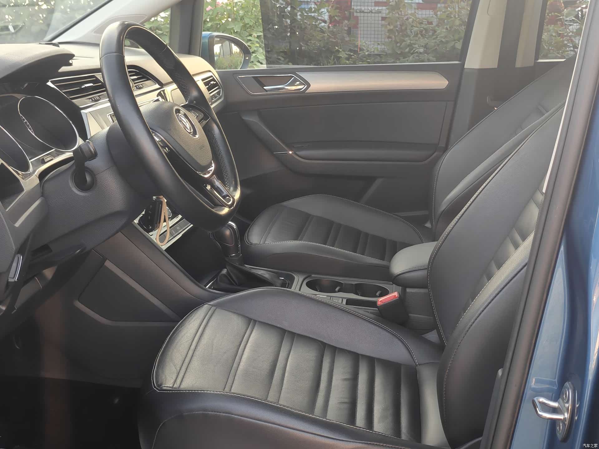 Volkswagen L, 2017 13