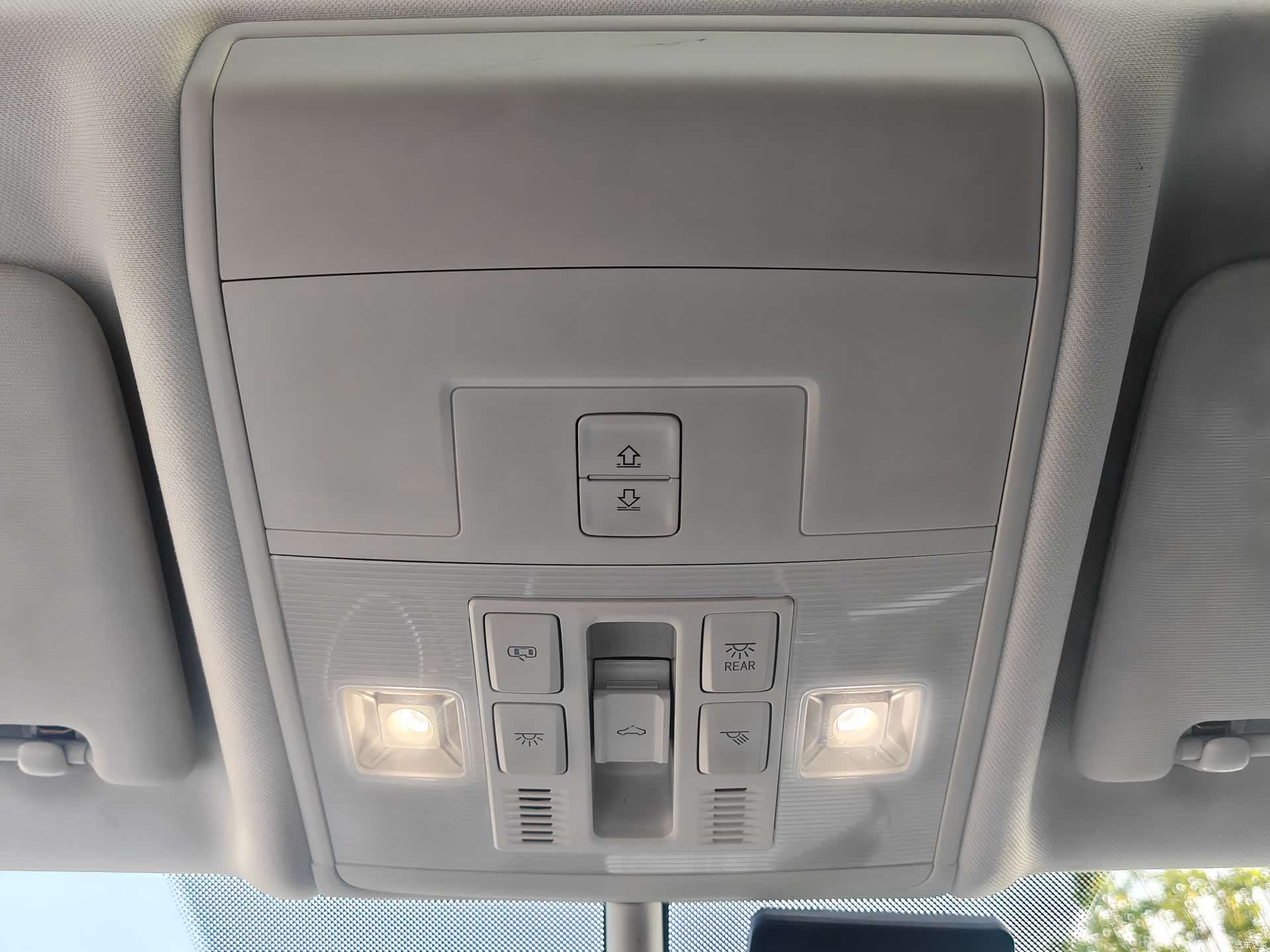 Volkswagen L, 2017 23