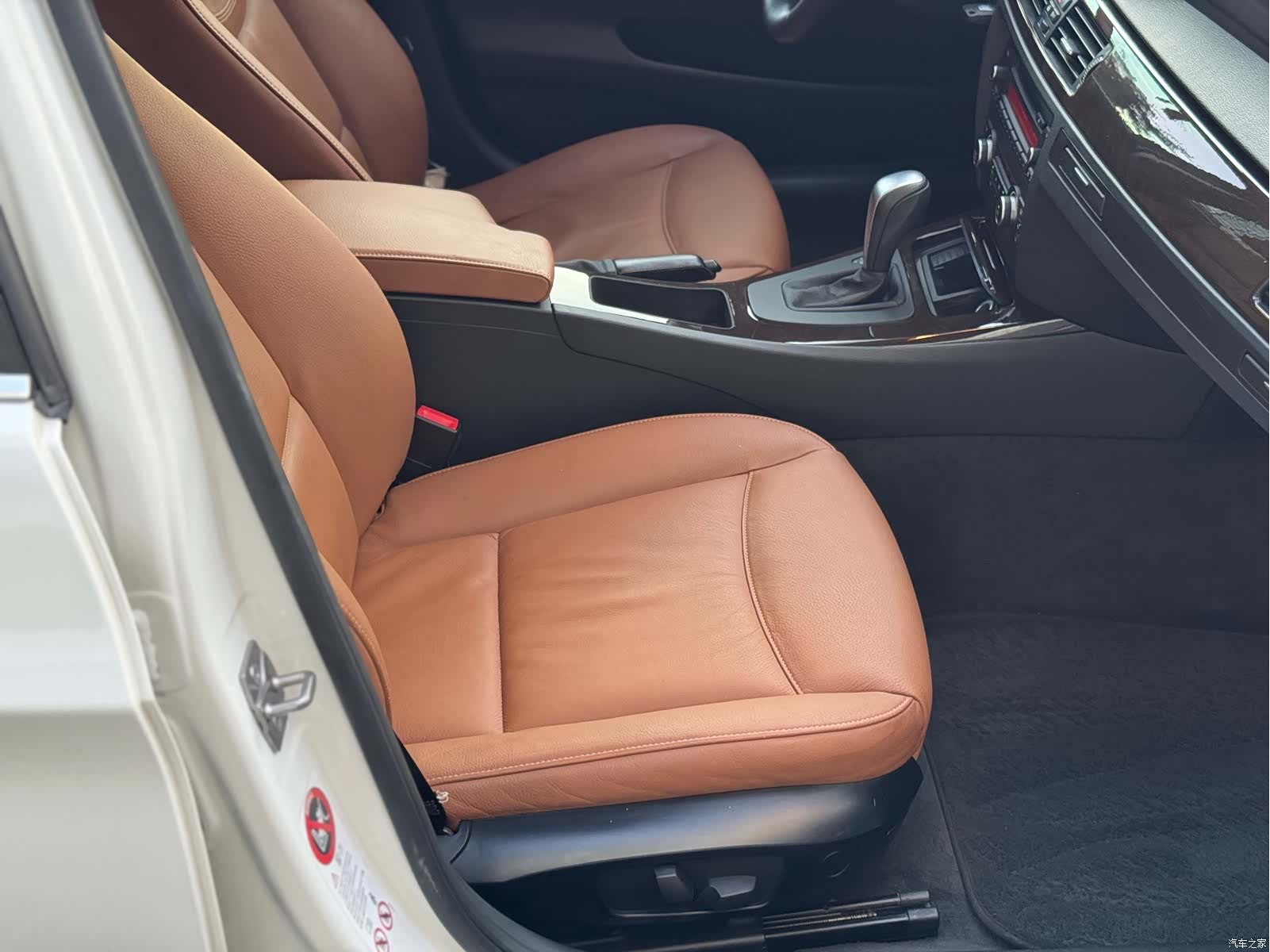 BMW 3 Series, 2011 11