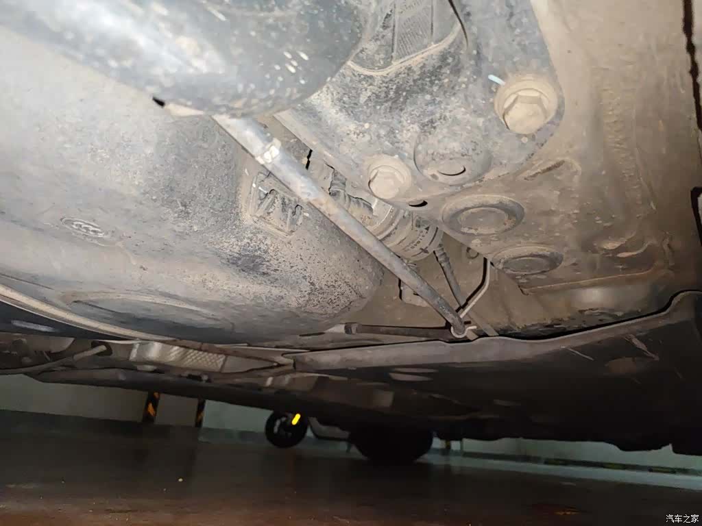 Volkswagen Sagitar, 2016 19