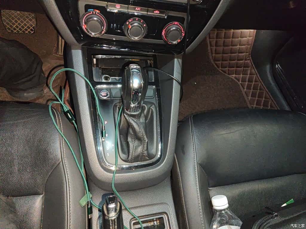 Volkswagen Sagitar, 2016 11