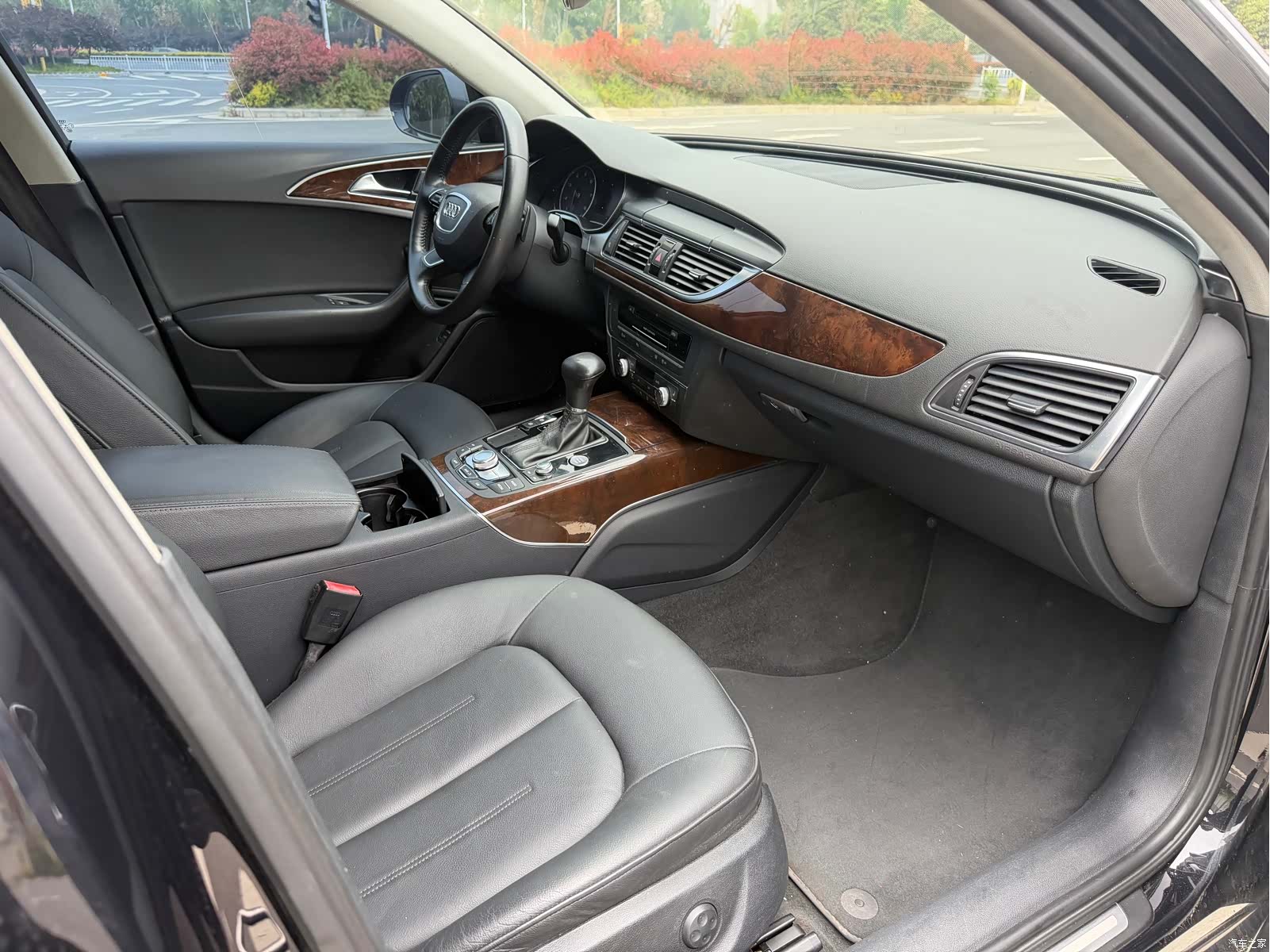 Audi A6L, 2013 23