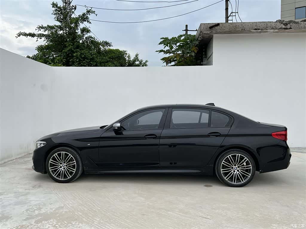 BMW 5 Series, 2018 все фото