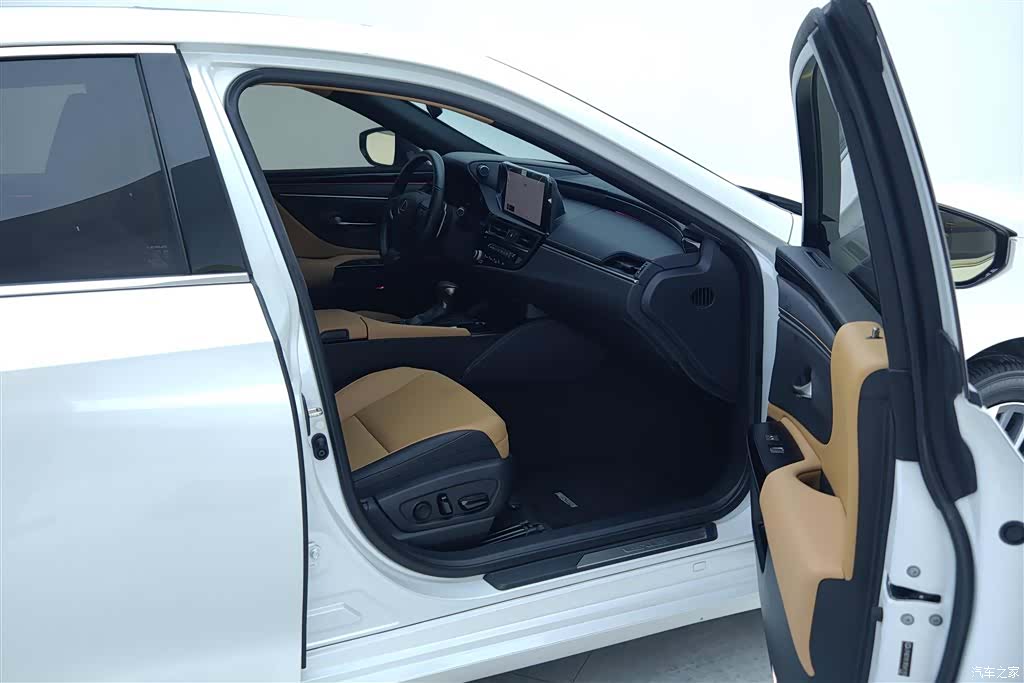 Lexus ES, 2024 8