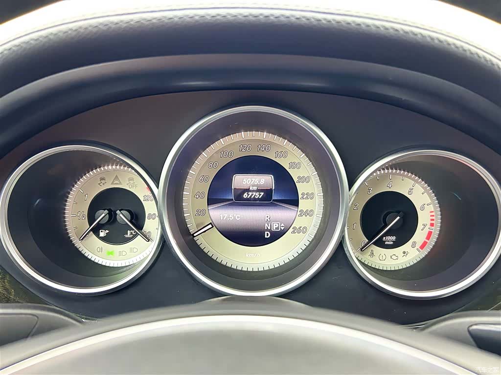 Mercedes-Benz CLS, 2015 8