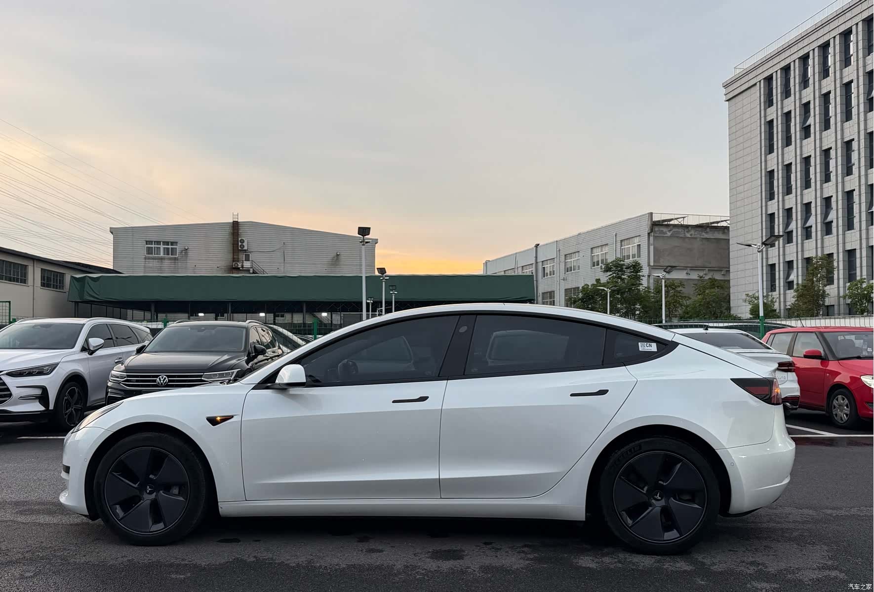 Tesla Model 3, 2023 10