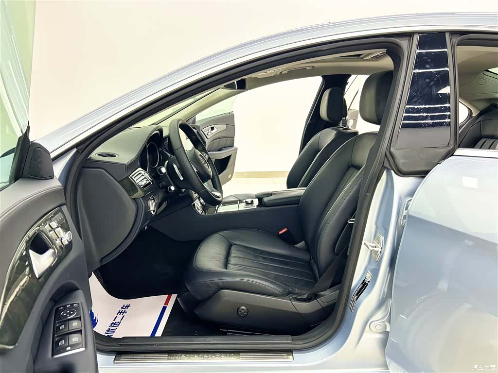 Mercedes-Benz CLS, 2015 4