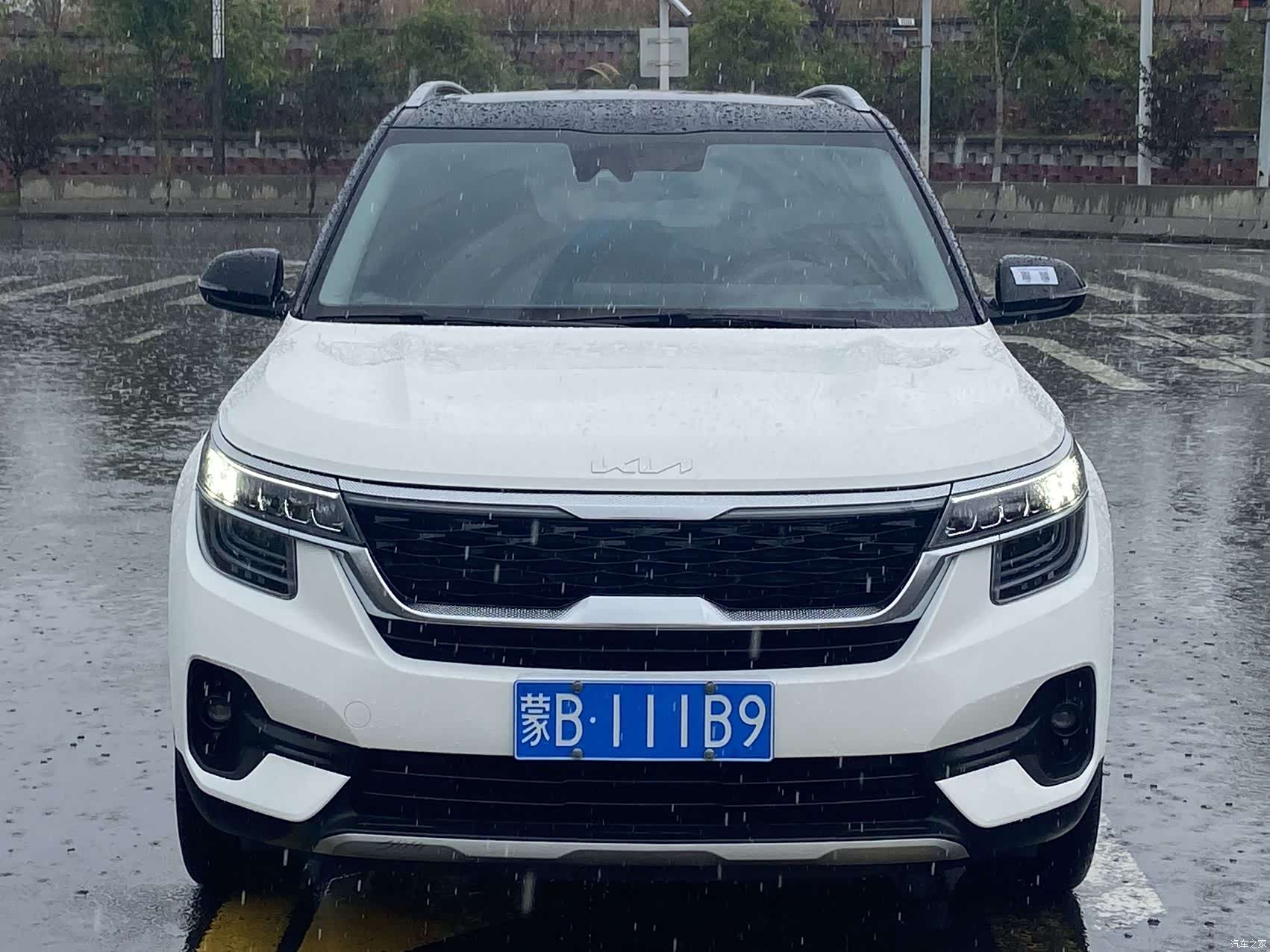 Kia KX3, 2022 3