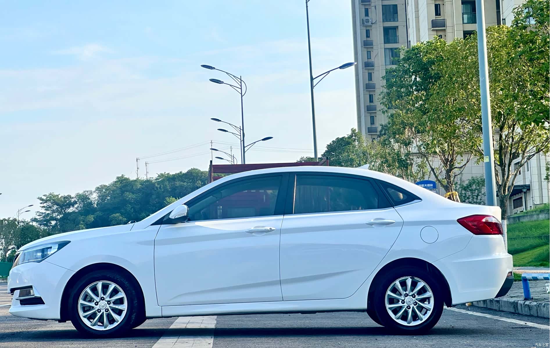 Changan V7, 2015 4