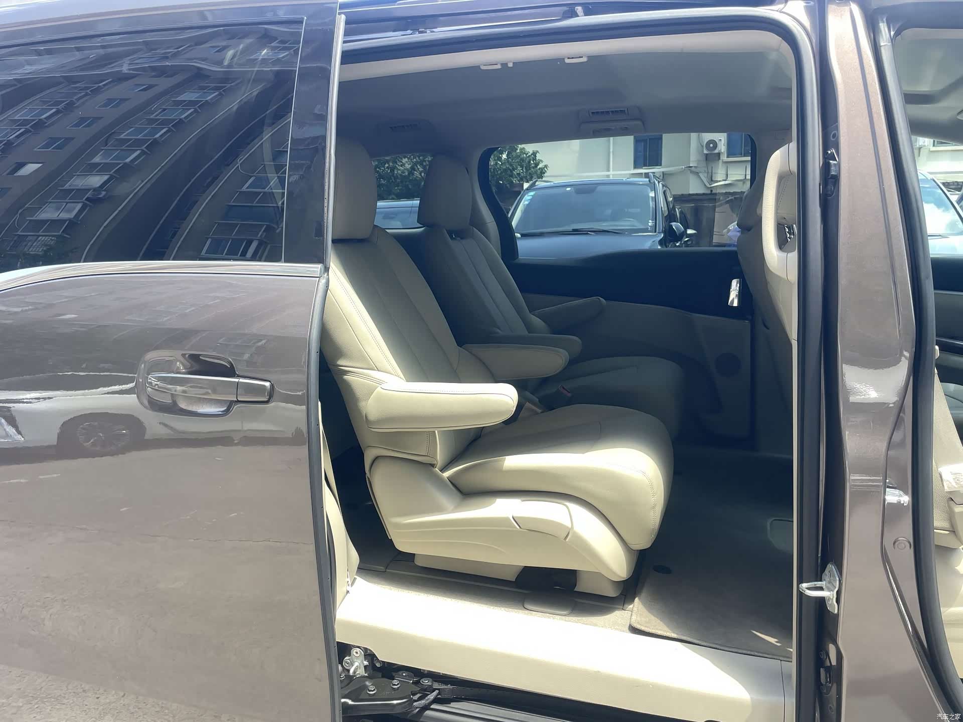 Buick GL8, 2018 9