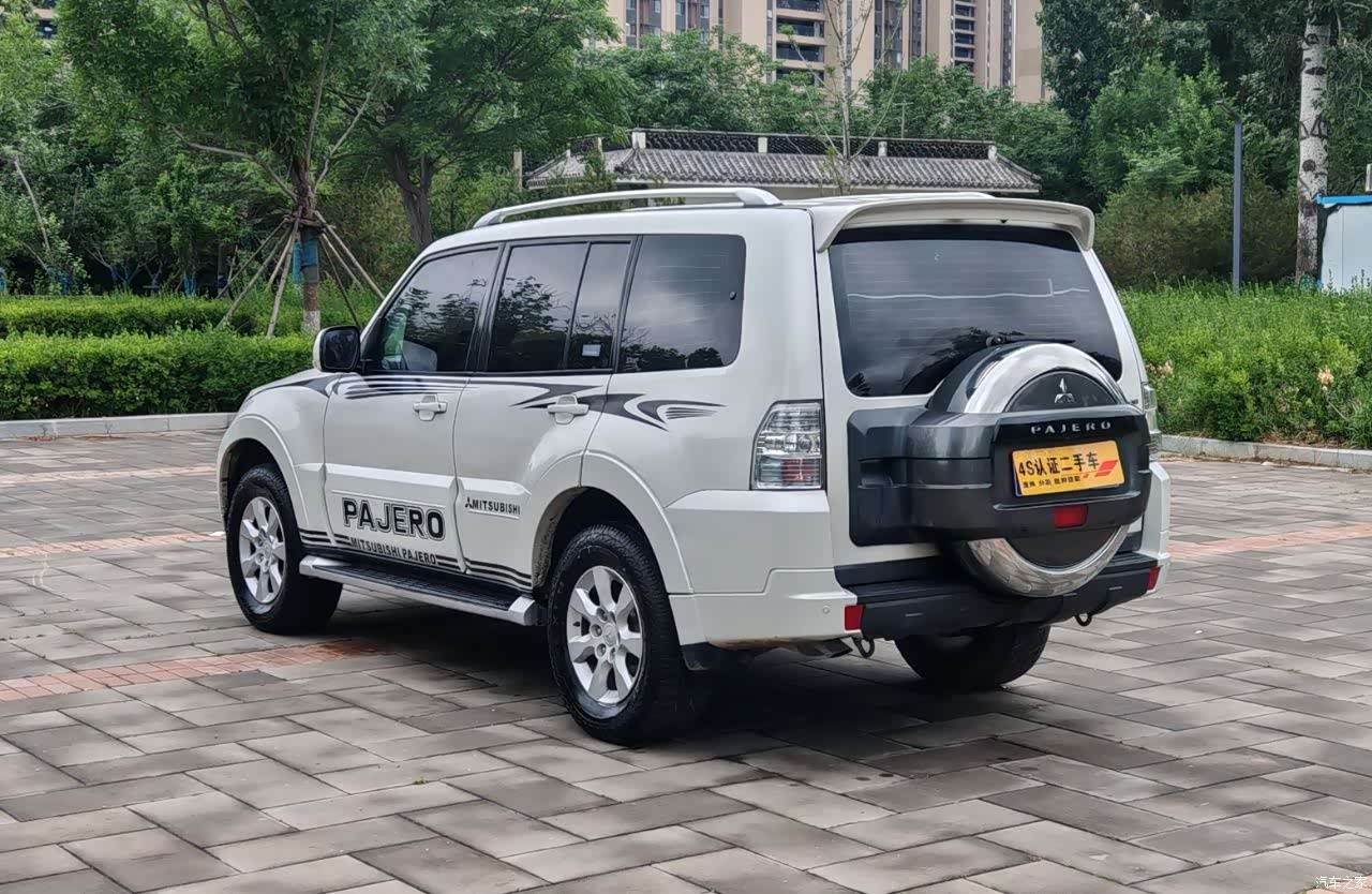 Mitsubishi Pajero, 2016 6