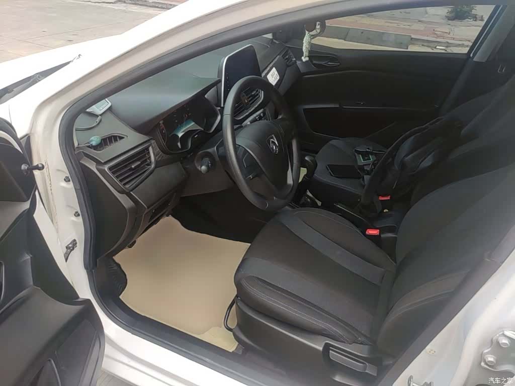 Wuling 310, 2017 15