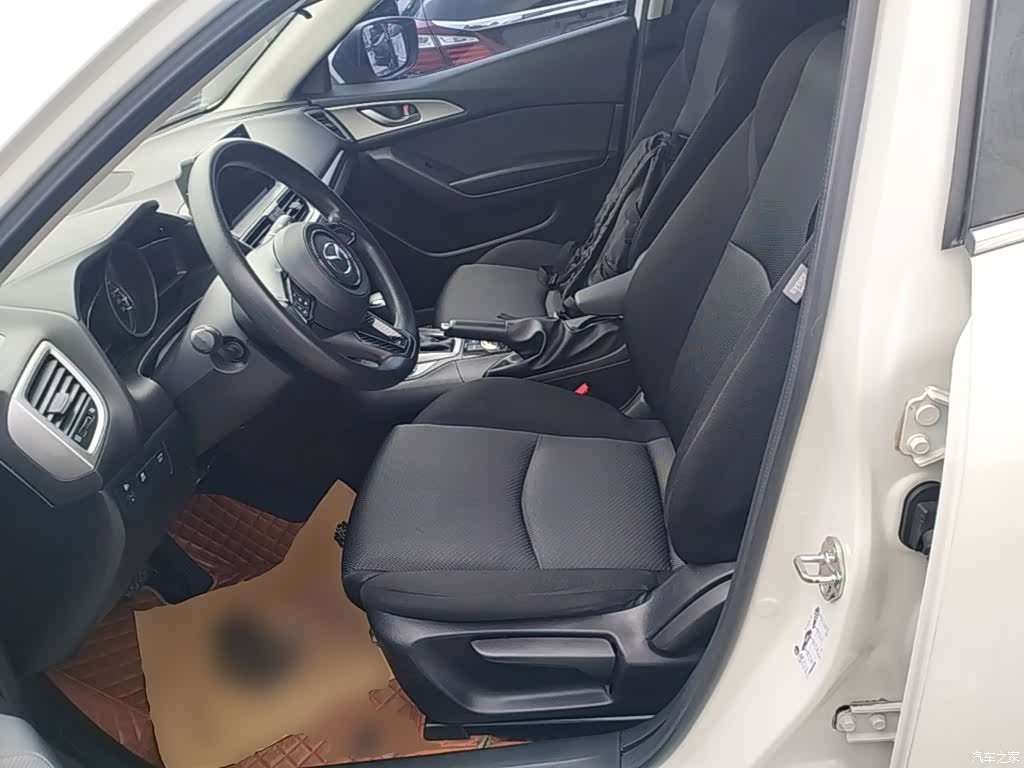 Mazda Mazda3, 2019 15