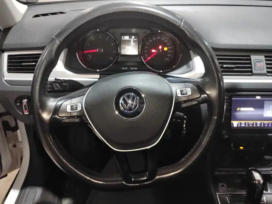 Volkswagen C-TREK Wei Collar