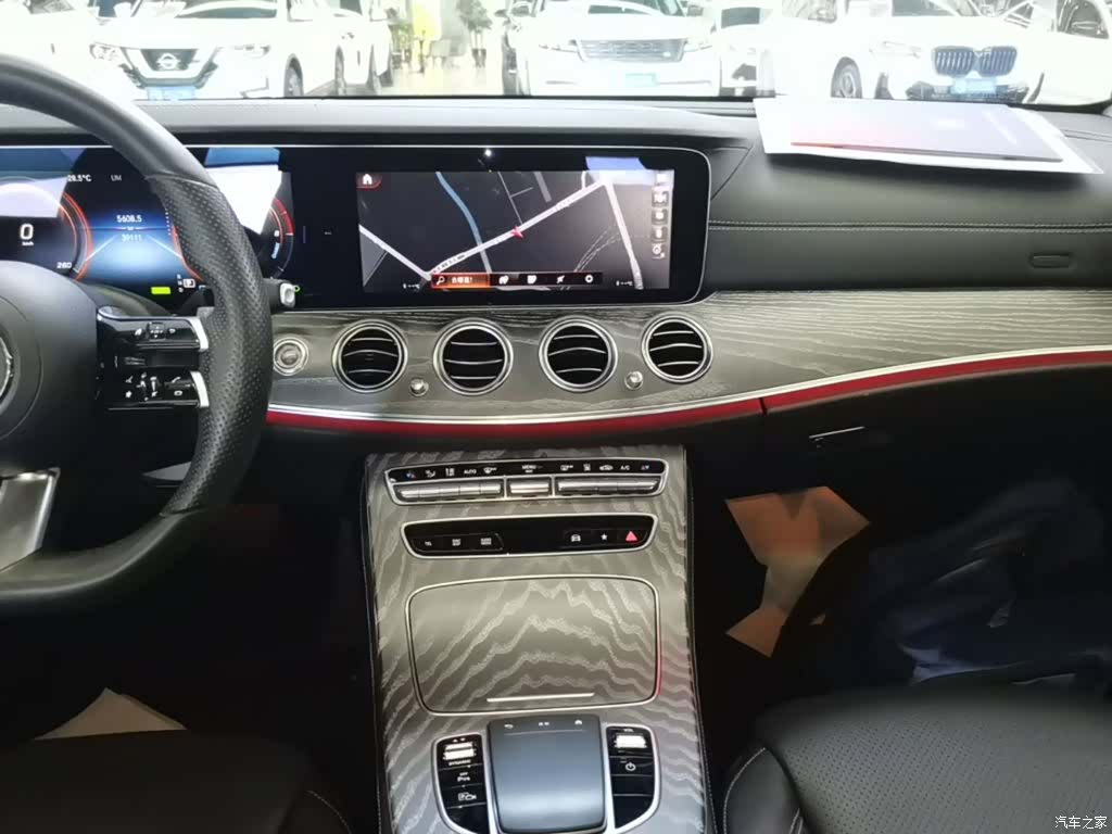 Mercedes-Benz E-Class, 2022 13