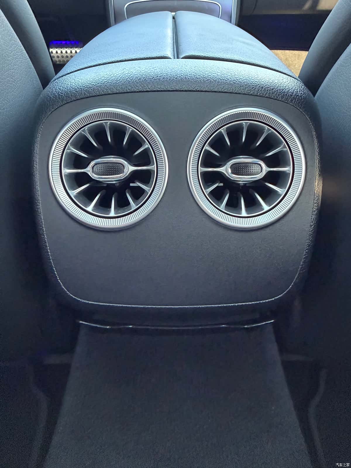 Mercedes-Benz E-Class, 2023 20