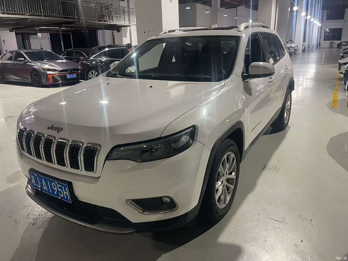 Jeep Cherokee, 2020 1