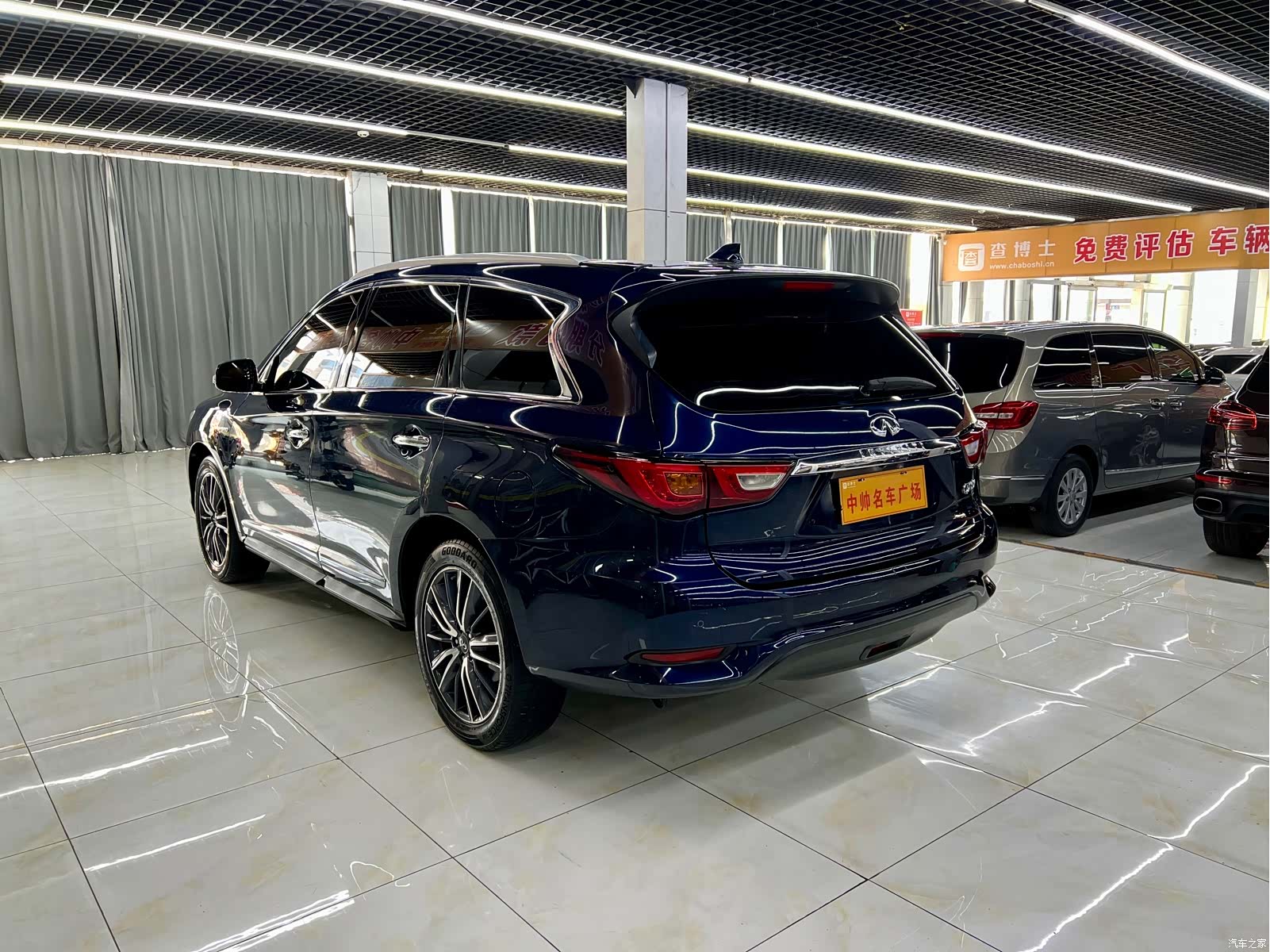 Infiniti QX60, 2018 4