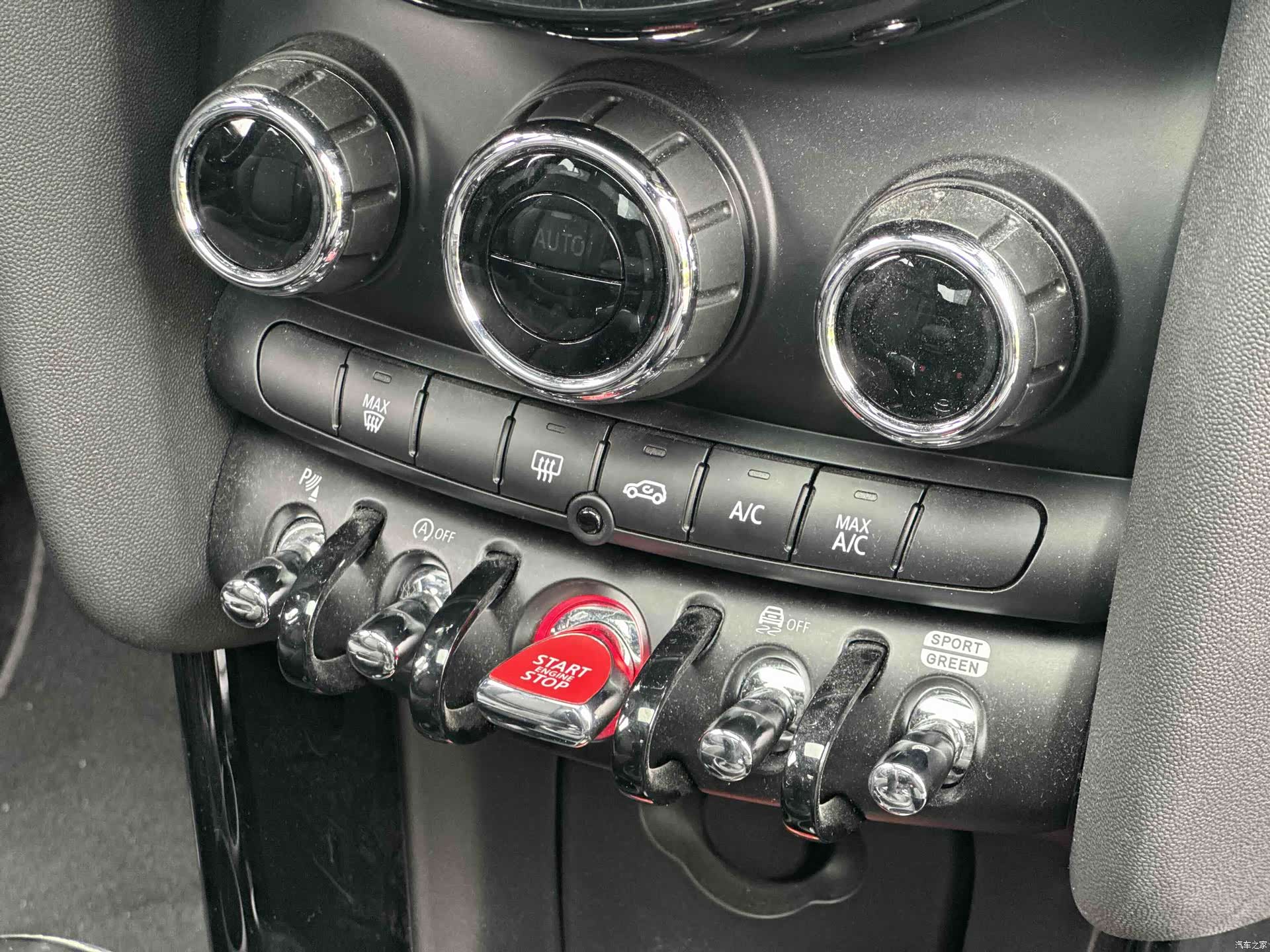 Mini Cooper, 2024 10