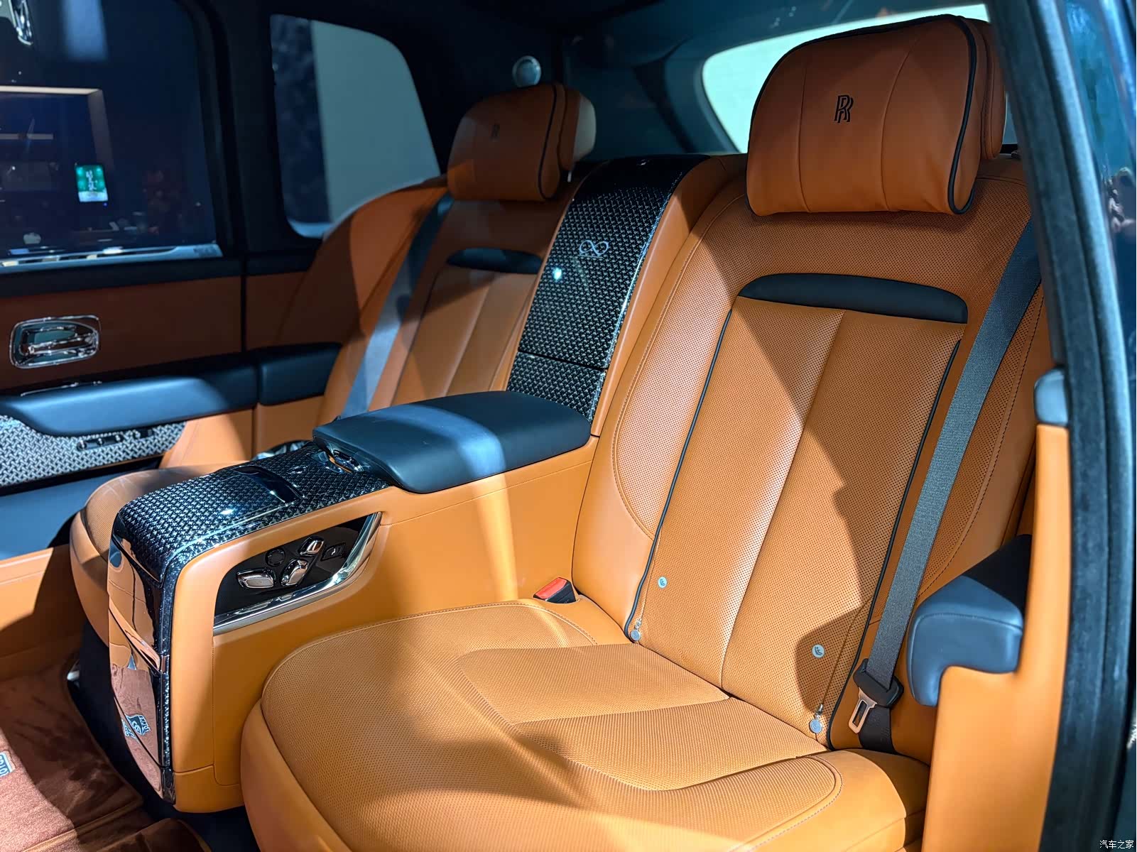 Rolls-Royce Cullinan, 2020 10