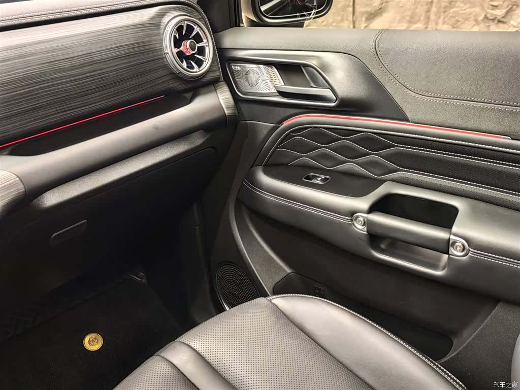 Tank 300, 2022 17