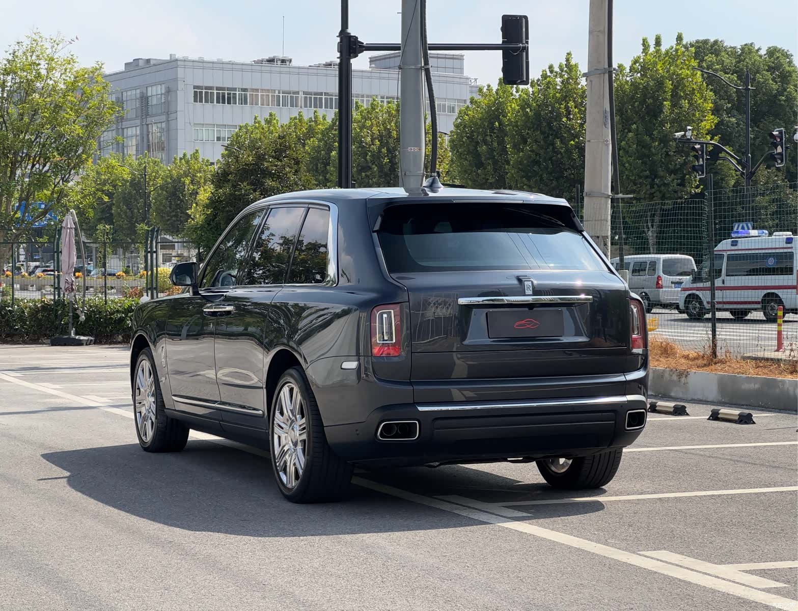 Rolls-Royce Cullinan, 2019 6