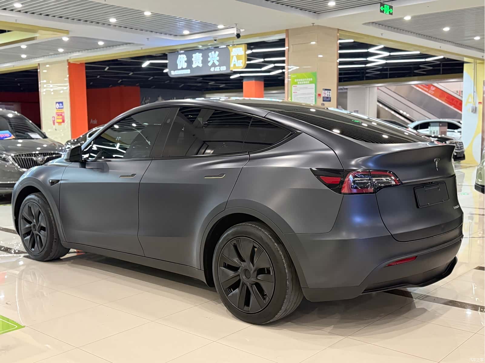 Tesla Model Y, 2024 7