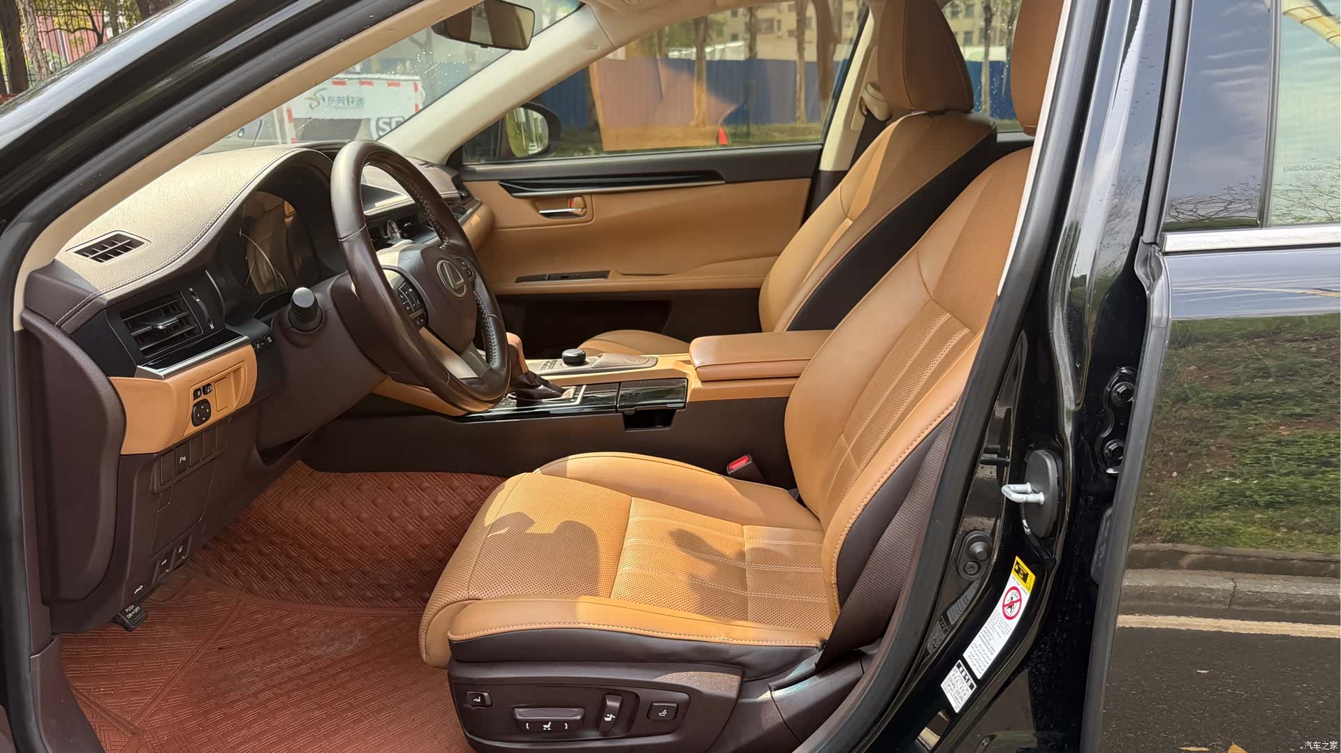 Lexus ES, 2018 7