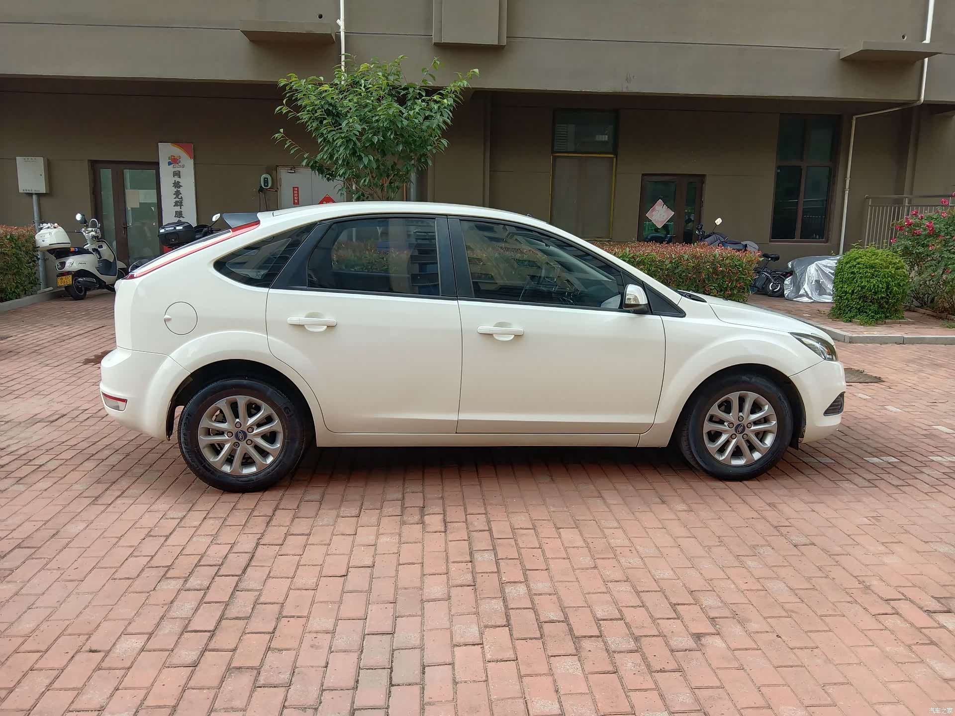 Ford Focus, 2015 7