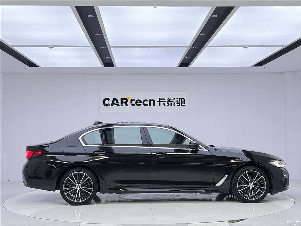 BMW 5 Series, 2022 4