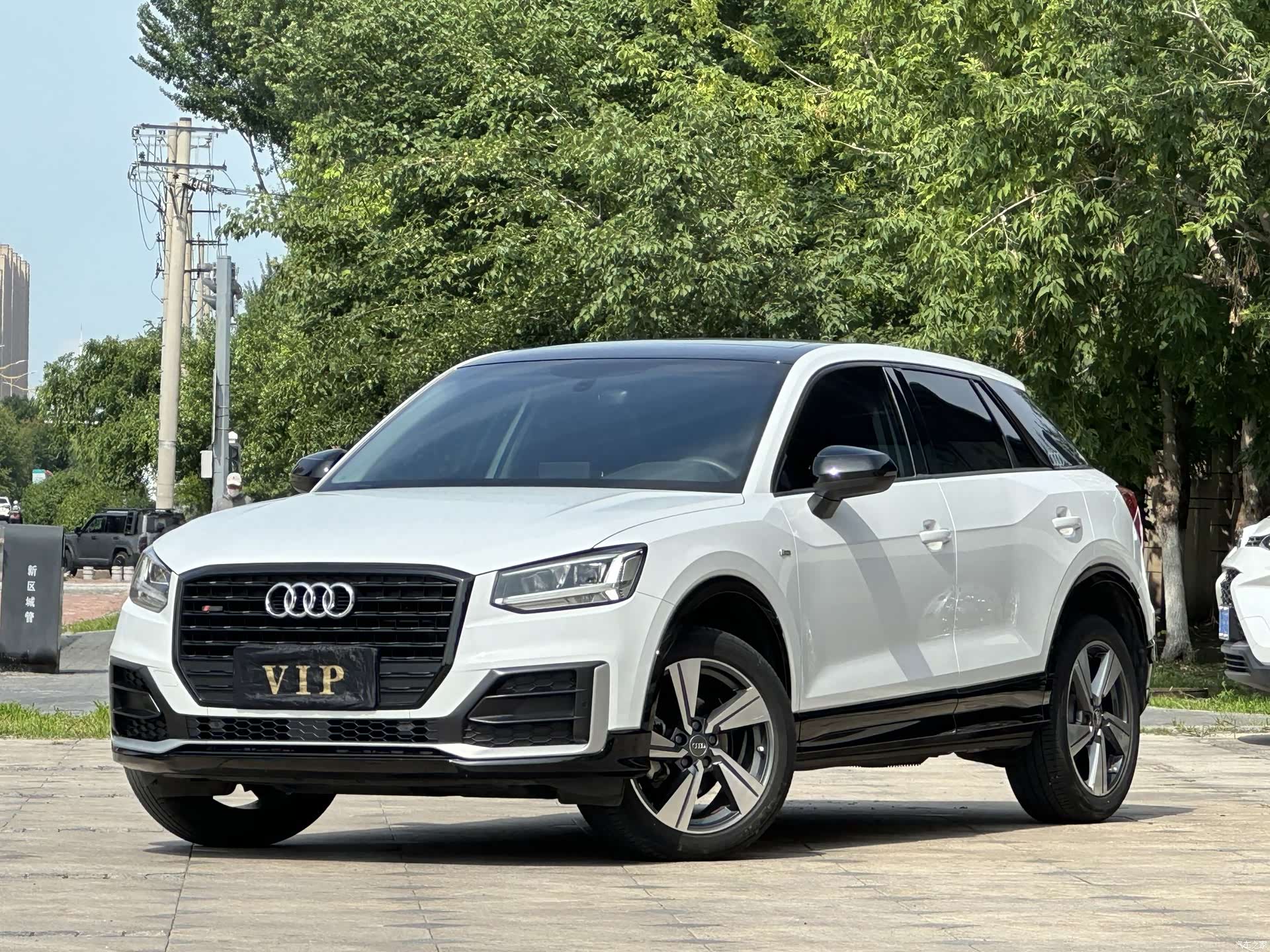 Audi Q2L, 2020 1